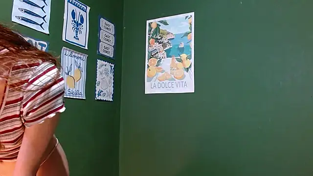 Roxiehood online show from November 3, 2:04 am