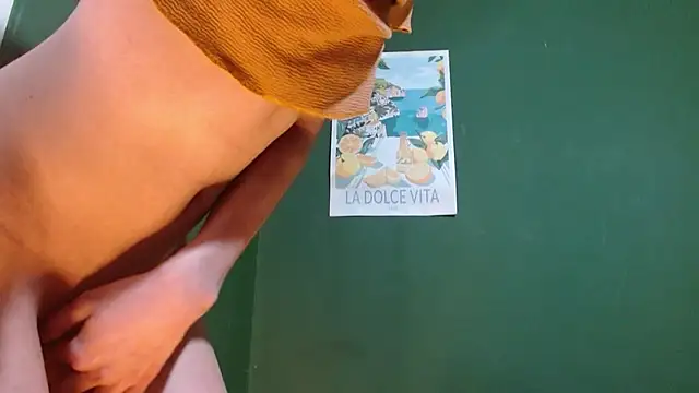 Roxiehood online show from August 2, 2:36 am