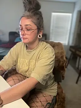 Alix Valentine online show from March 22, 8:15 pm