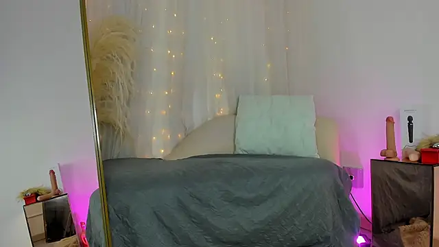 kyany  online show from November 15, 11:22 am