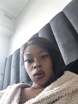 dark honeyx26 online show from June 3, 9:32 am