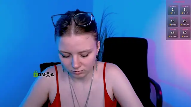 foxy tease  online show from November 8, 4:12 pm