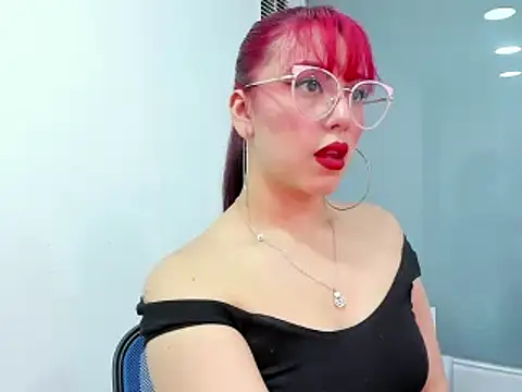 Snapshot of Maddy_Mills chatting on September 18, 11:58 pm Maddy Mills online show from September 18, 11:58 pm