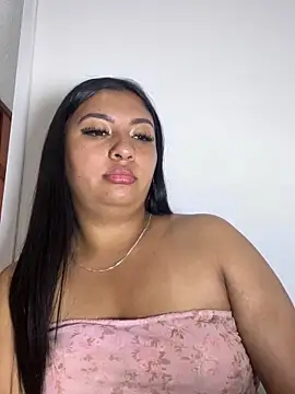 Issa Santana online show from December 18, 8:02 pm