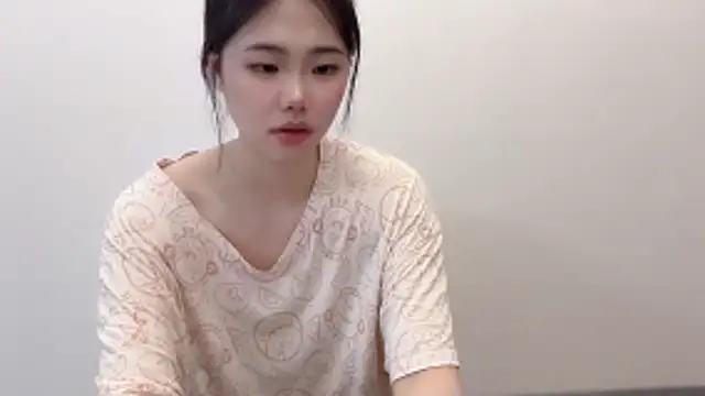 suki-1 online show from April 18, 7:58 pm