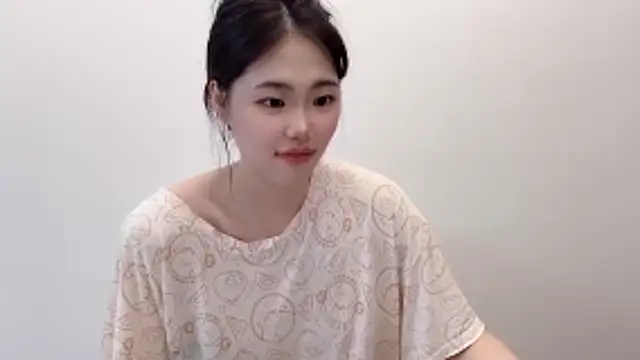 suki-1 online show from April 18, 7:18 pm