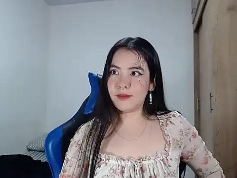 EloiseJun online show from January 10, 4:39 am