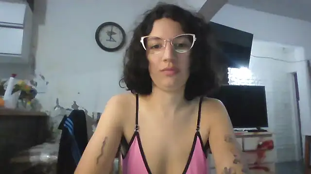 loliporomero online show from November 1, 12:26 am