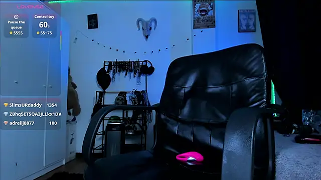 kattusauruss online show from April 12, 7:55 am