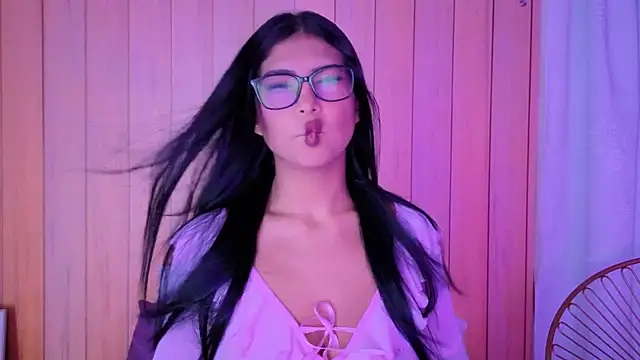 daphnevans online show from November 28, 3:31 am