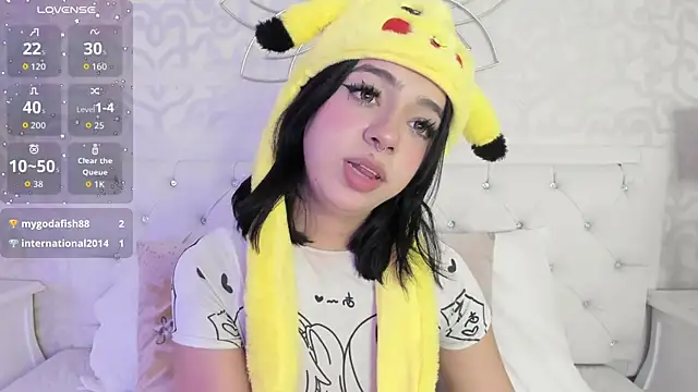 Cassie66  online show from November 28, 4:04 am