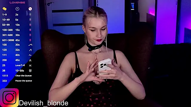 HitchcocianBlonde online show from February 25, 7:34 pm