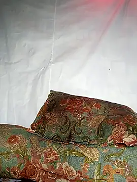 LushVamp online show from March 28, 1:32 pm