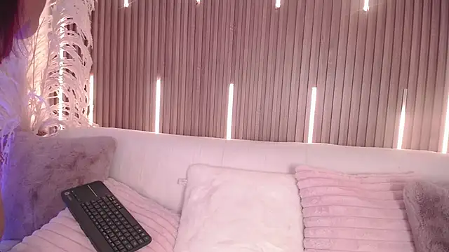 Snapshot of MylaDreams chatting on September 21, 5:06 am MylaDreams online show from September 21, 5:06 am