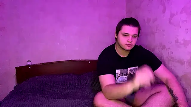 lailarays online show from October 31, 6:45 pm