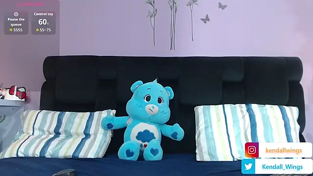 KendallWings online show from September 17, 9:02 pm