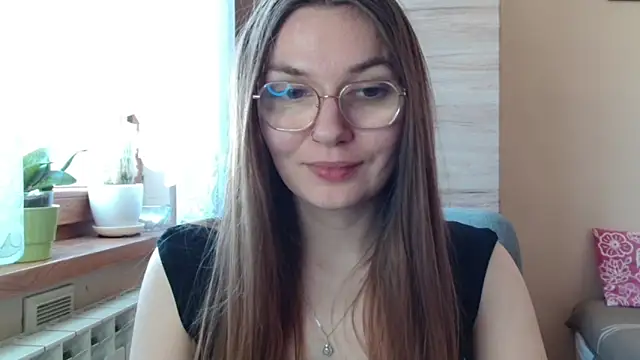 LooveELLYx online show from March 14, 8:04 am