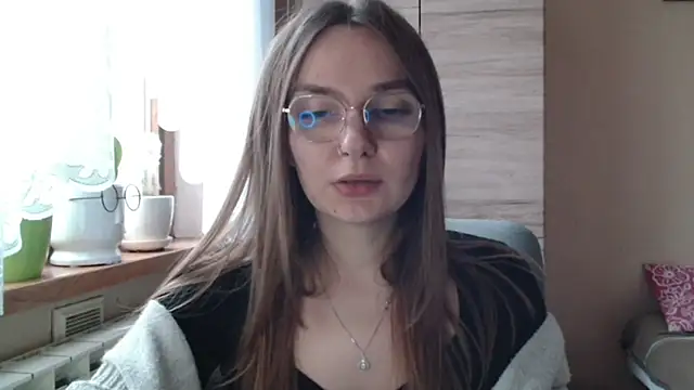 LooveELLYx online show from December 22, 8:17 am