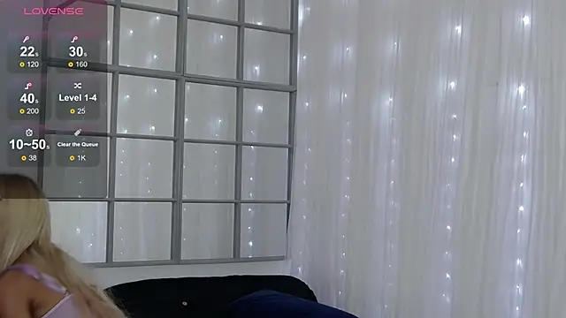 SarahRaynex online show from March 28, 1:21 pm