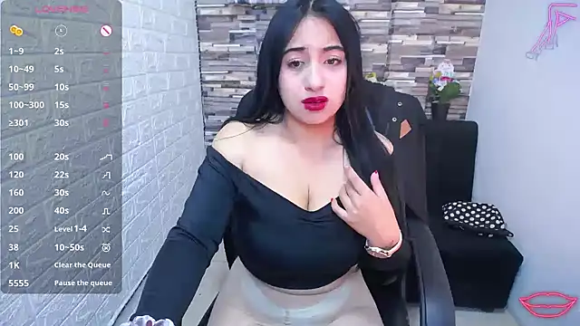 isabelsaenzxx online show from September 30, 12:33 pm