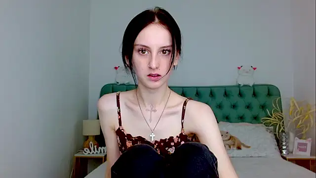 Snapshot of Little_moly999 chatting on September 22, 9:46 pm Little moly999 online show from September 22, 9:46 pm