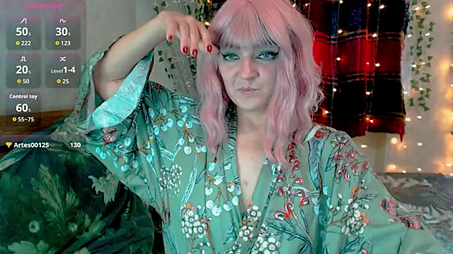 MagicPink online show from November 25, 12:40 pm