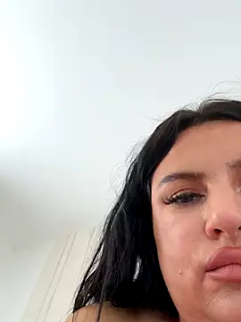 Desire-XOXOX online show from October 4, 11:27 am