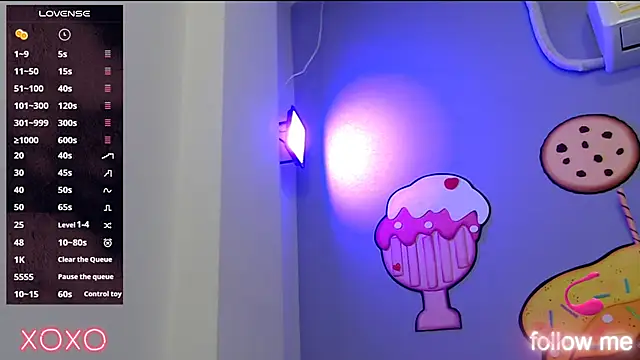 skinnykalitzo18 online show from February 28, 2:27 pm