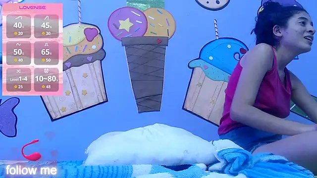 skinnykalitzo18 online show from January 15, 2:45 pm