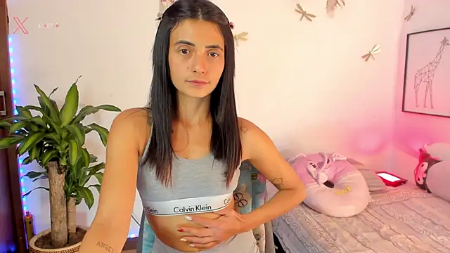 princessluna 19 online show from March 27, 8:20 pm