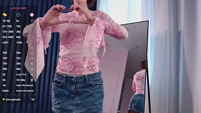 chloe dreammm online show from February 6, 12:19 pm