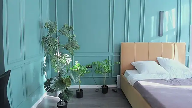 chloe dreammm online show from April 1, 1:41 pm