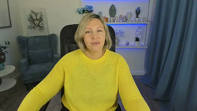 Snapshot of NinaStarle chatting on October 16, 4:48 am NinaStarle online show from October 16, 4:48 am