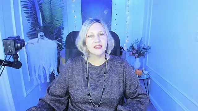 Snapshot of NinaStarle chatting on October 17, 4:48 am NinaStarle online show from October 17, 4:48 am