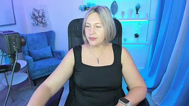 Snapshot of NinaStarle chatting on September 25, 4:44 am NinaStarle online show from September 25, 4:44 am