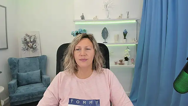 Snapshot of NinaStarle chatting on September 19, 11:53 am NinaStarle online show from September 19, 11:53 am