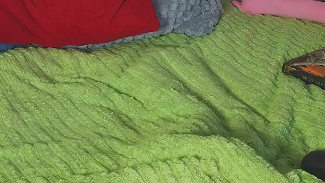 Alice Pops online show from November 21, 3:25 pm