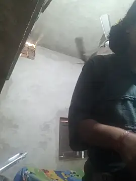 couple 71 online show from February 12, 8:16 am