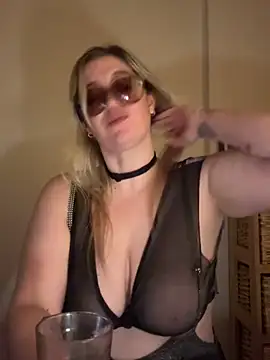 Granlady7 online show from July 2, 10:32 am