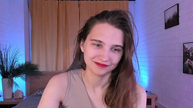 Snapshot of TessaMill chatting on September 24, 5:39 am TessaMill online show from September 24, 5:39 am
