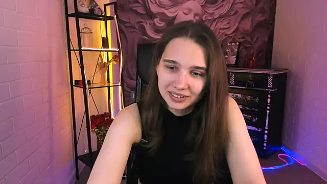 Snapshot of TessaMill chatting on October 2, 5:34 am TessaMill online show from October 2, 5:34 am