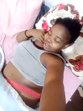 ShySexyBaddiexx online show from October 31, 6:26 am