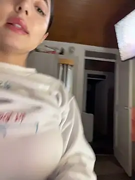 oh nina online show from April 15, 11:49 pm