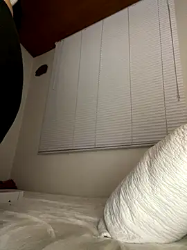 oh nina online show from November 28, 3:09 am