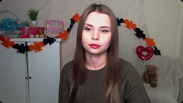 Snapshot of OceanicDawn chatting on October 16, 5:54 am OceanicDawn online show from October 16, 5:54 am