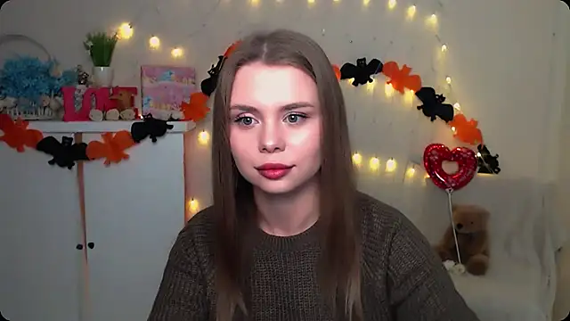 Snapshot of OceanicDawn chatting on October 11, 6:07 am OceanicDawn online show from October 11, 6:07 am