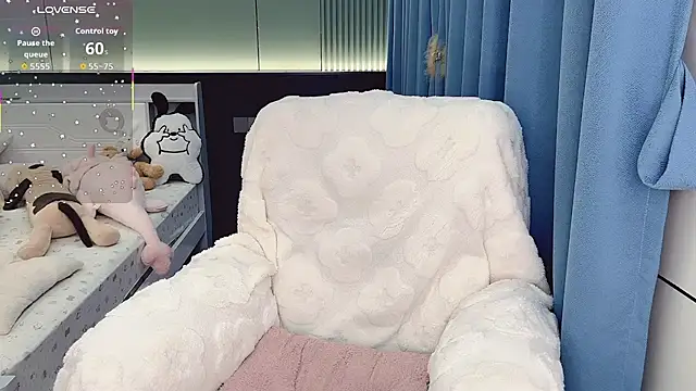 Liuyifei2005 online show from November 23, 6:53 pm