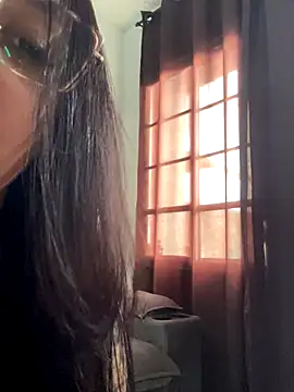 jujuarantes  2025 online show from October 31, 4:22 pm