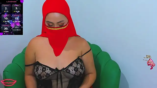 Snapshot of Aisha_Malek chatting on October 11, 9:50 pm Aisha Malek online show from October 11, 9:50 pm
