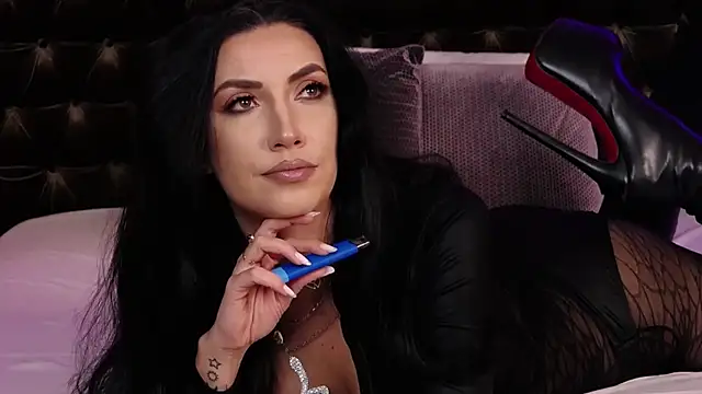 StephanyMillan online show from November 20, 6:36 am